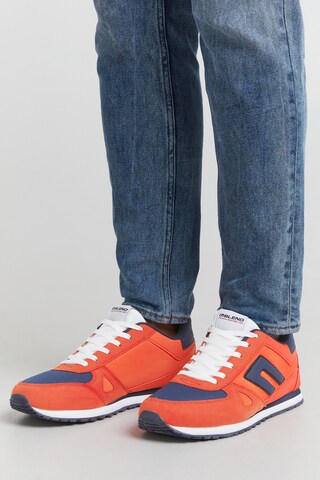 BLEND Sneakers laag in Rood: voorkant