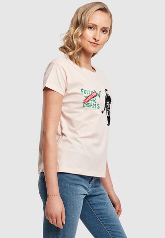Merchcode Shirt 'Brandalised - Follow Your Dreams' in Roze