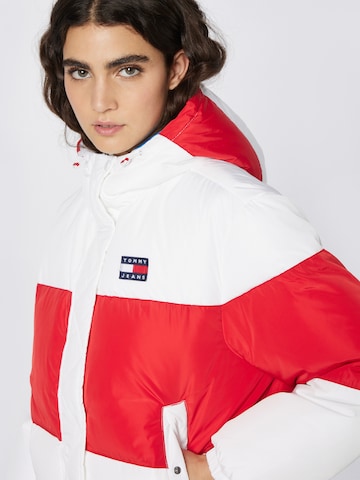 Veste d’hiver Tommy Jeans en blanc