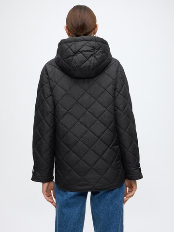 Only Maternity Jacke 'OLMJULIET' in Schwarz