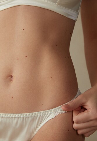 INTIMISSIMI Thong in Beige