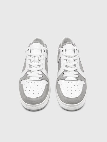 Dutch'D Sneaker low 'Rune' in Grau