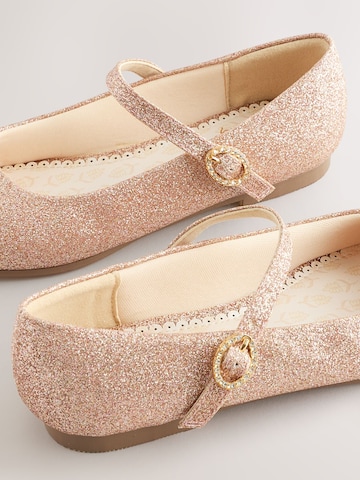 Next Балерини в злато