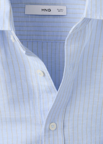 MANGO MAN Regular fit Button Up Shirt 'Rug ' in Blue