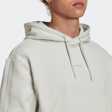 ADIDAS ORIGINALS Sweatshirt 'Reveal Ess' i grå