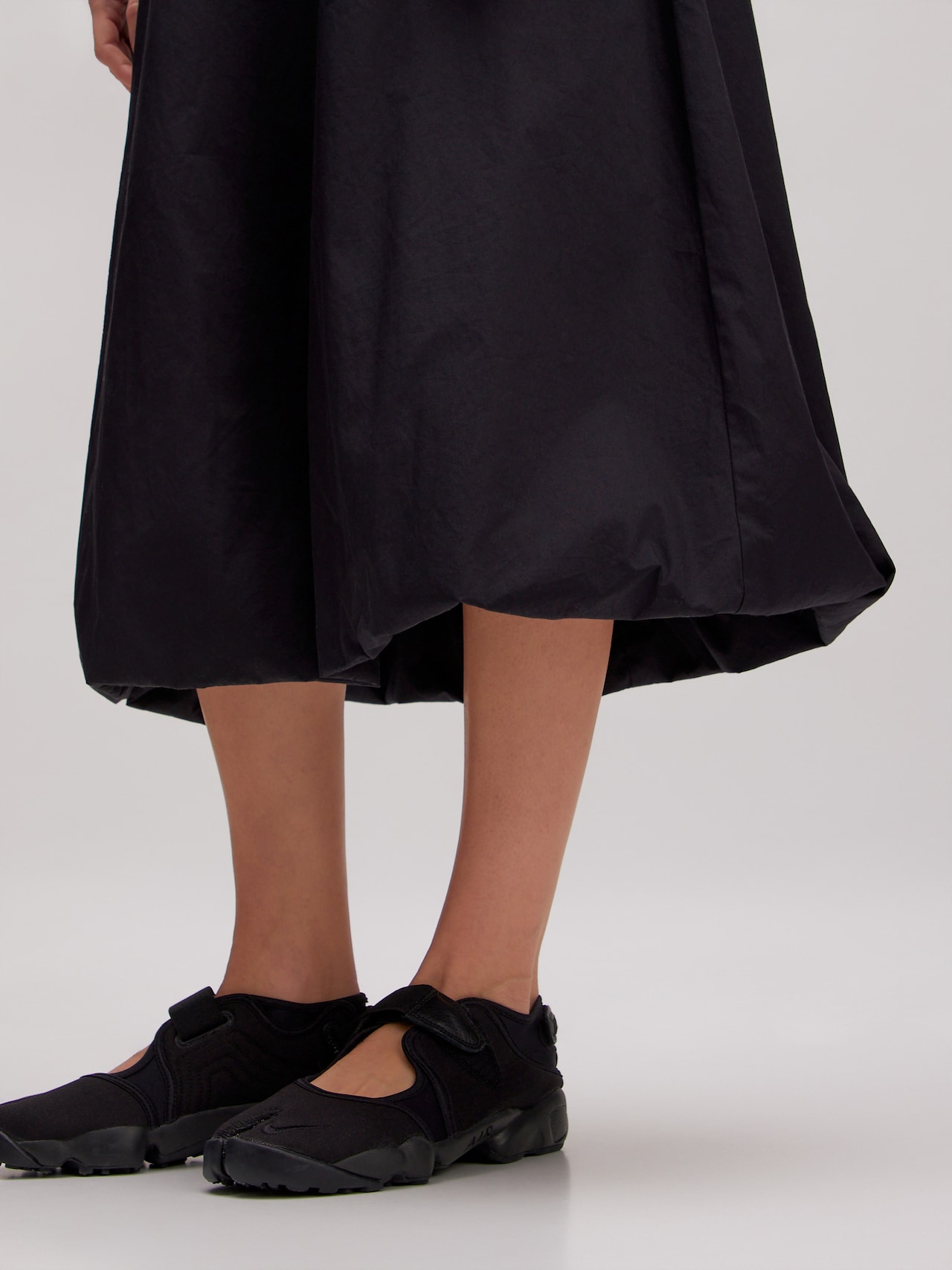 EDITED Jurk 'Flora' Zwart