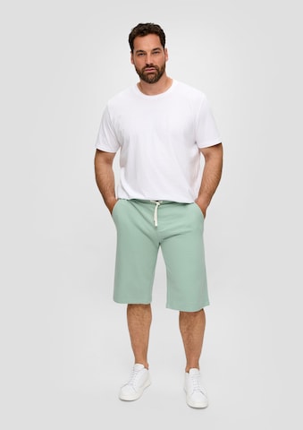 s.Oliver Regular Trousers in Green