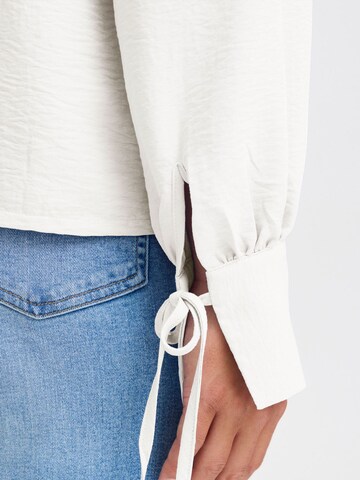 ICHI Blouse ' NAIMA ' in Wit