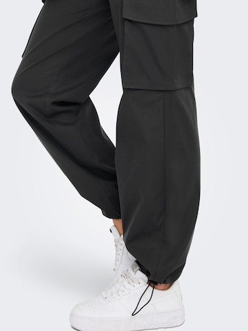 ONLY Wide leg Cargo Pants 'Cashi' in Grey