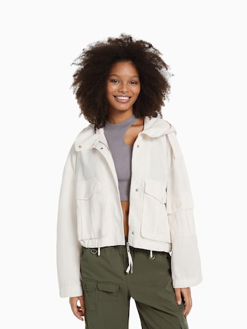 Veste mi-saison Bershka en blanc : devant