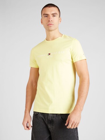 Regular fit Maglietta di TOMMY HILFIGER in giallo: frontale