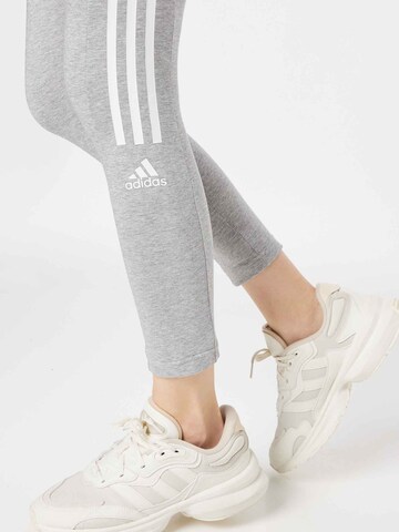 ADIDAS SPORTSWEAR Skinny Fit Спортен панталон 'Aeroready Designed To Move -Touch' в сиво