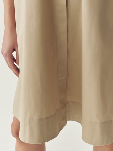 TATUUM - Vestido en beige