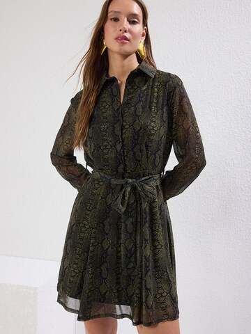 Robe Trendyol en vert : devant