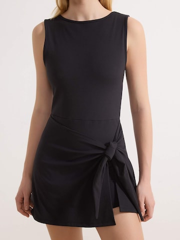 Trendyol - Vestido en negro