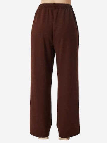 Wide leg Pantaloni sportivi di Happiness İstanbul in marrone