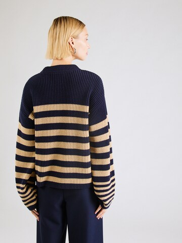 Pull-over 'YASRIGA' YAS en bleu