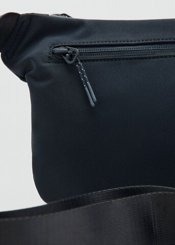 MANGO MAN Fanny Pack in Blue