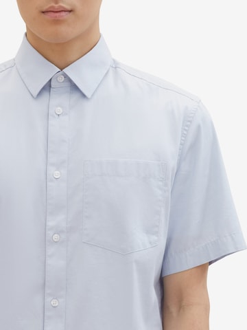 mėlyna TOM TAILOR Standartinis modelis Marškiniai 'Bedford'