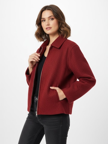 Radwa Tussenjas in Rood: voorkant