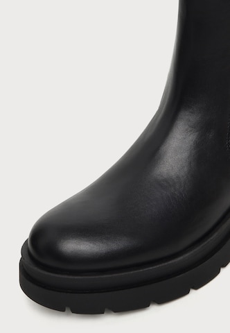 COMMA Chelsea Boots in Schwarz