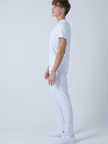 Coupe slim Pantalon de sport 'Slim Training Pants' SPORTKIND en blanc