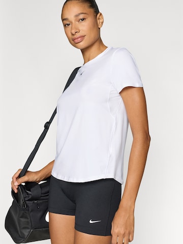 T-shirt fonctionnel 'One Classic' NIKE en blanc