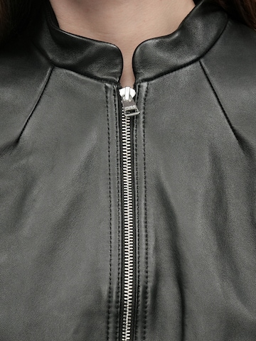 HUGO Преходно яке 'Lasari' в черно