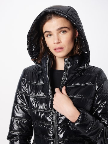 Calvin Klein Zimní kabát – černá