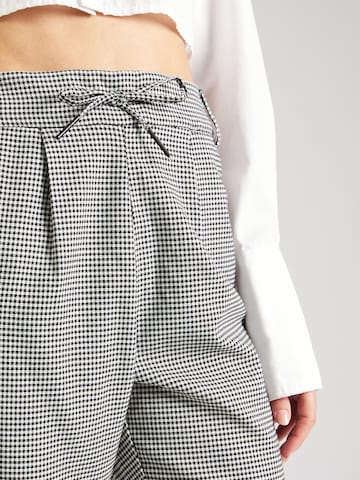 ONLY Slim fit Pleat-Front Pants 'Poptrash' in Grey