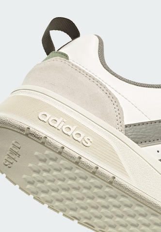 ADIDAS SPORTSWEAR - Sapatilhas baixas 'Courtwave' em branco