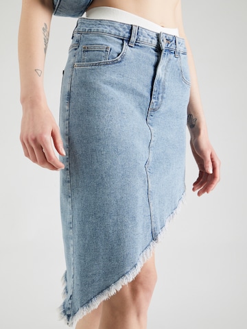 Noisy may Rok 'KENJA' in Blauw