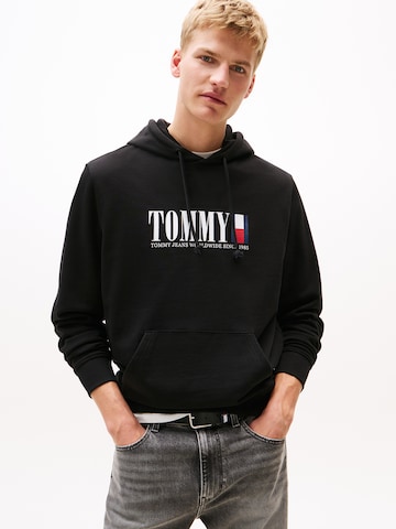 Felpa di Tommy Jeans in nero: frontale