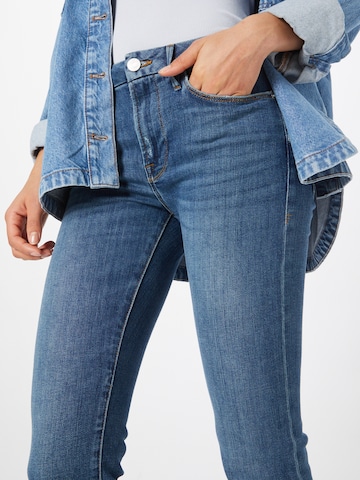 FRAME Bootcut Jeans in Blauw