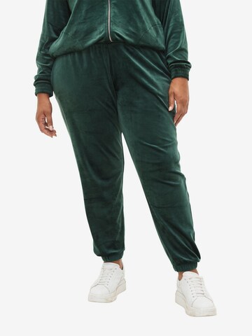 Tapered Pantaloni 'Helena' de la Zizzi pe verde: față