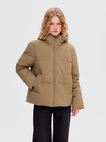 SELECTED FEMME Winter Jacket 'ANNA' in Green: front