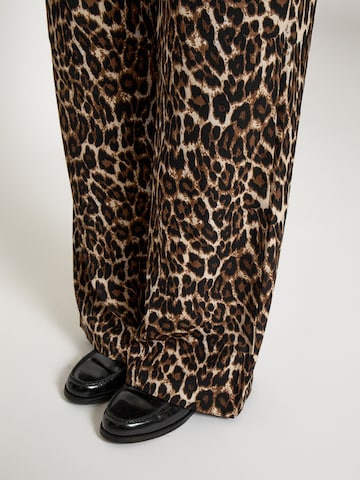 regular Pantaloni 'Fernanda' di DESIRES in marrone