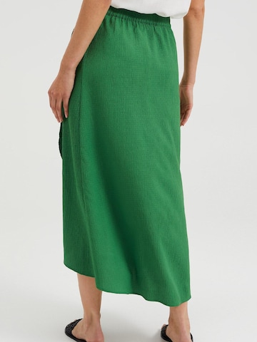 WE Fashion Skirt in Green