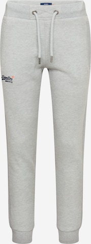 Superdry Kalhoty – šedá: přední strana