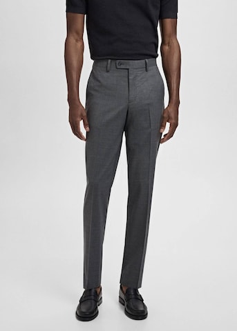 MANGO MAN Loosefit Bügelfaltenhose in Grau: Vorderseite
