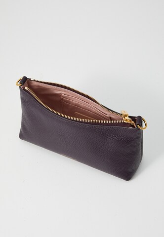Coccinelle Schultertasche 'Aura' in Lila
