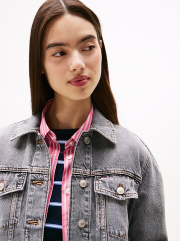 Tommy Jeans Übergangsjacke 'CLSSC' in Grau