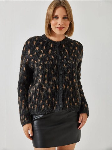 Giacchetta di Bianco Lucci in nero: frontale