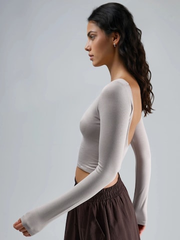 T-shirt Busem en gris