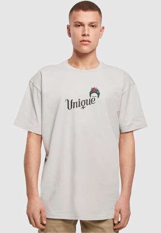 Merchcode Shirt 'Unique' in Grau: Vorderseite