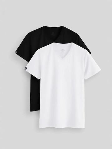 Tommy Life Majica 'T-Shirts' | črna barva: sprednja stran