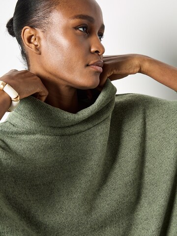 Robes en maille Apricot en vert