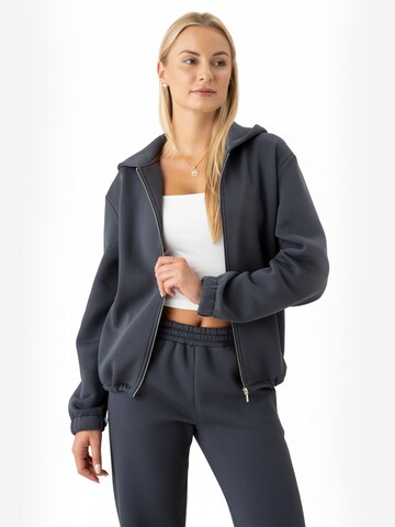 cut my fashion Tracksuit in Grey