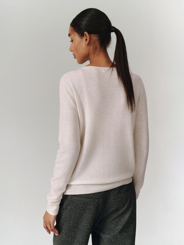TATUUM - Pullover 'Rossa' em branco