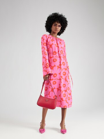 Robe 'Majolika' Marimekko en rose